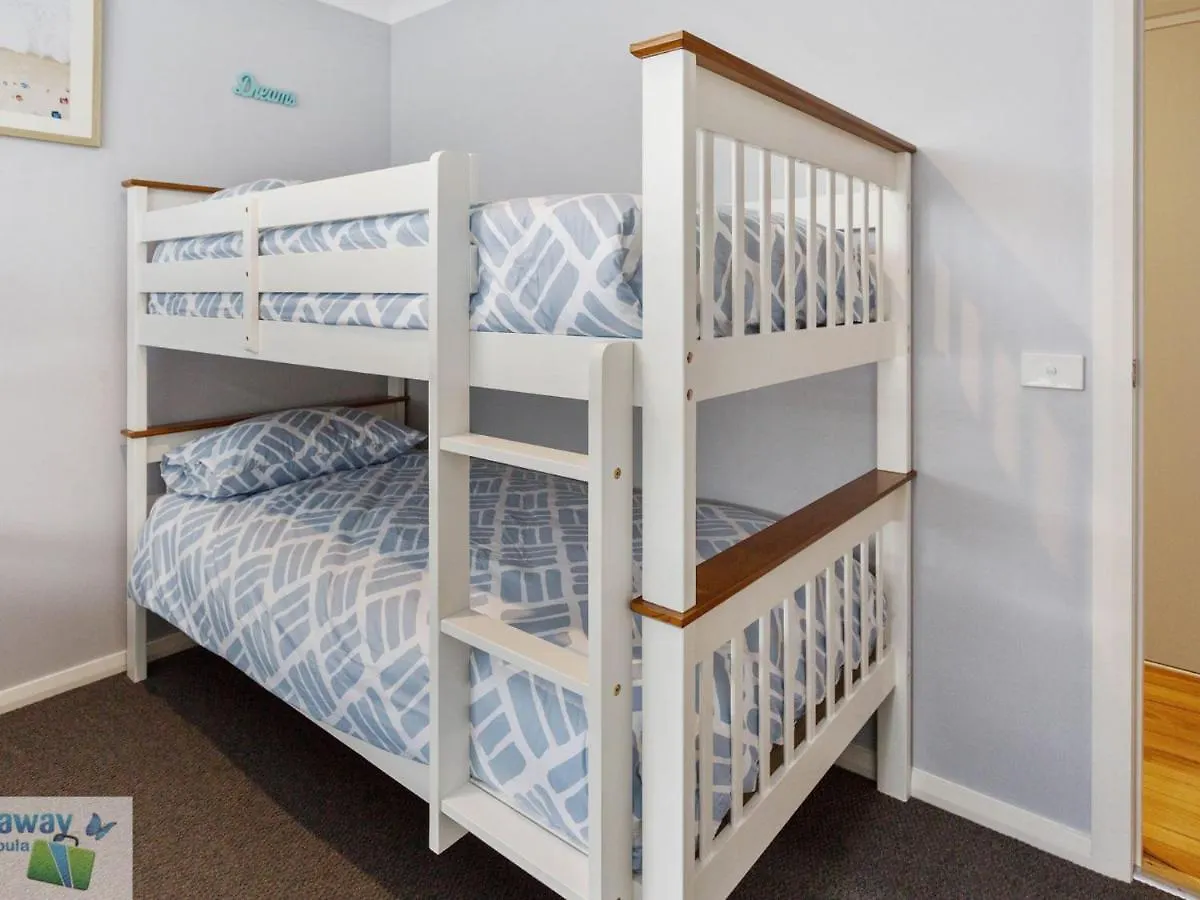 Holiday home Sapphire Shores At Pambula Beach