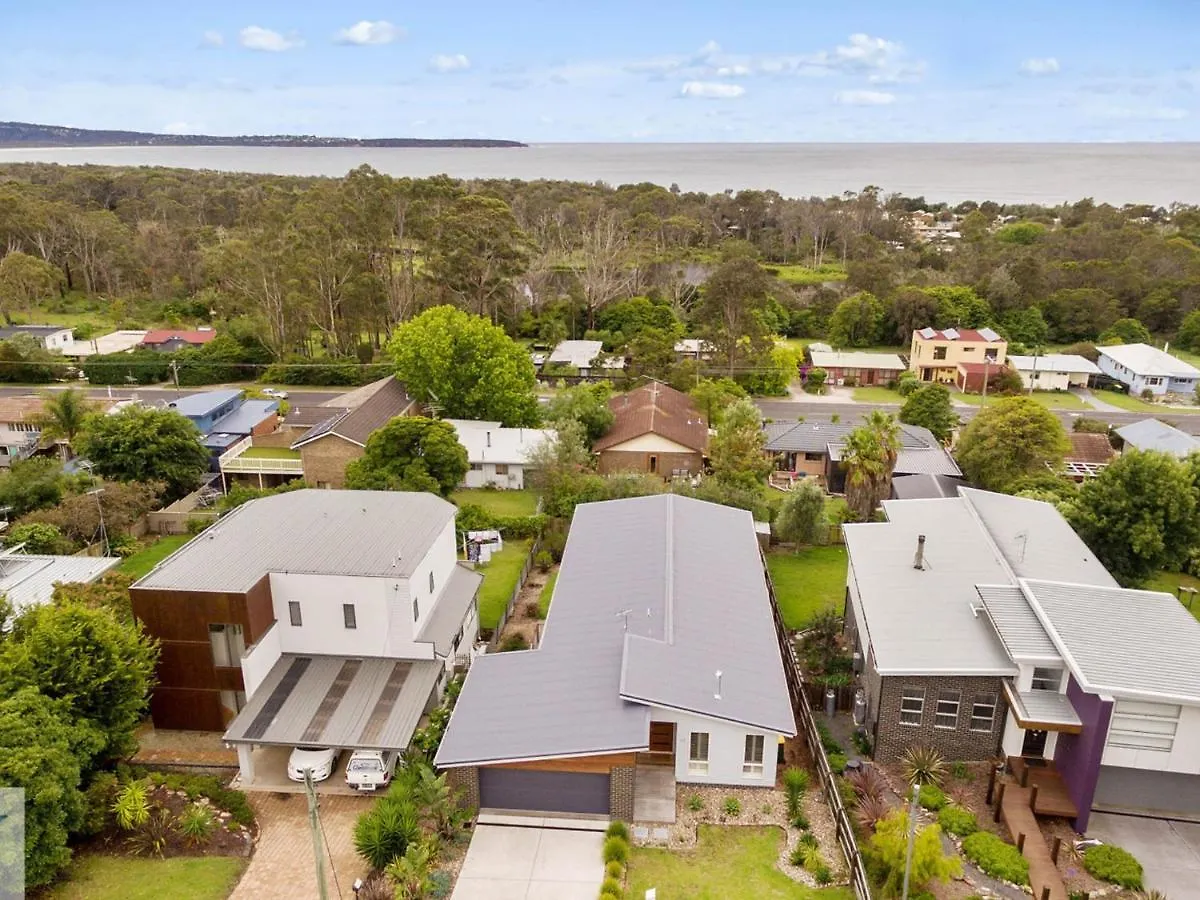 Holiday home Sapphire Shores At Pambula Beach